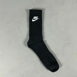 MEIA NIKE (PRETA)