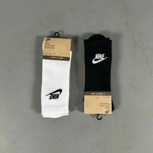 MEIA NIKE (PRETA)