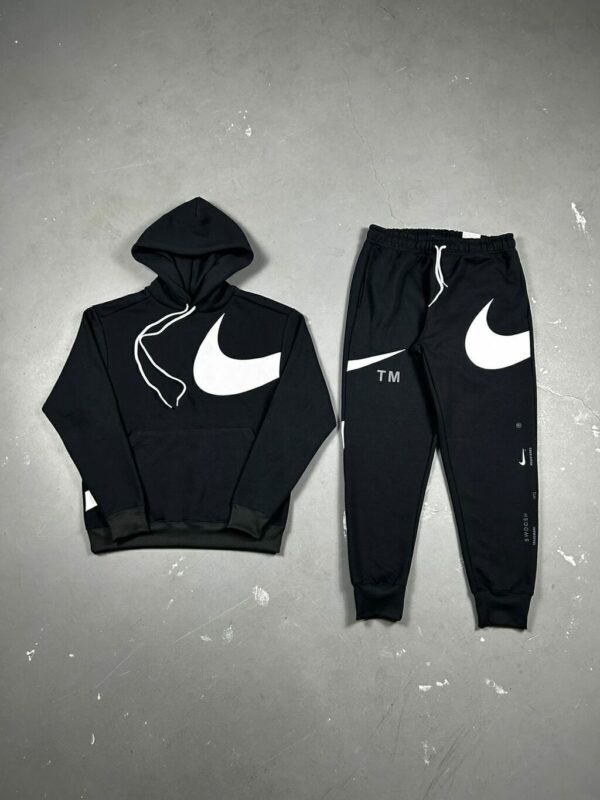 CONJUNTO NIKE BIG SWOOSHᵀᴹ