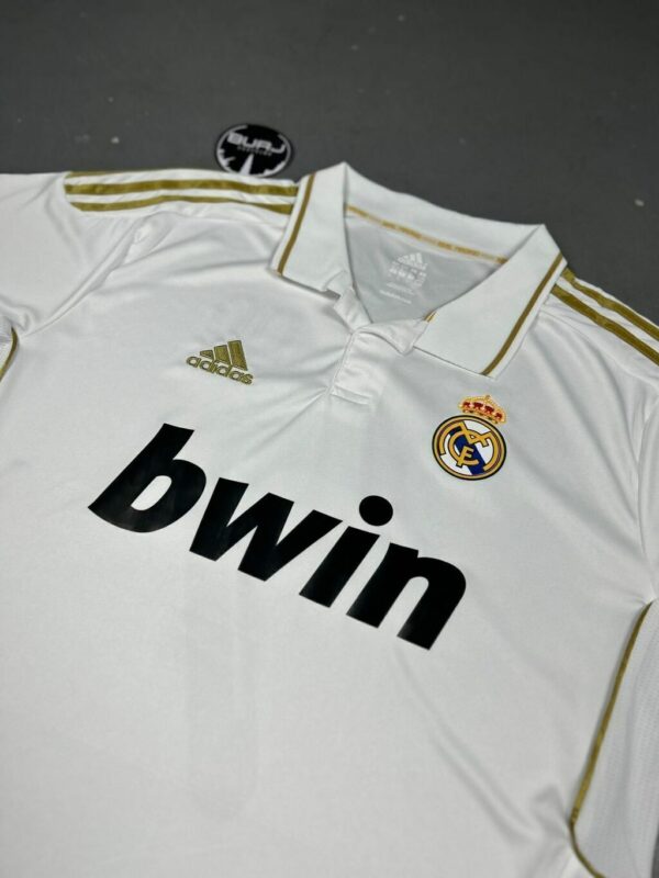 CAMISETA RETRÔ REAL MADRID 11/12 - Imagem 3