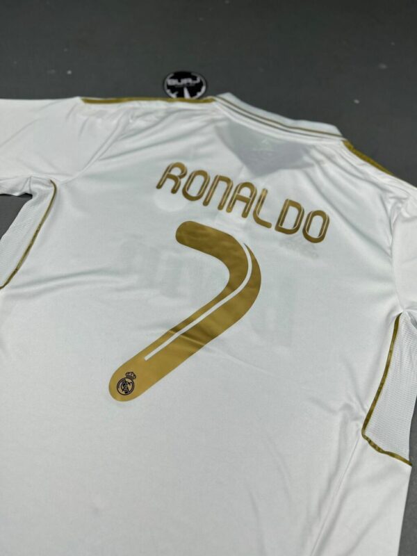 CAMISETA RETRÔ REAL MADRID 11/12 - Imagem 4