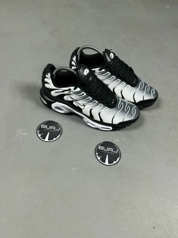 TÊNIS NIKE AIR MAX TN GRAY BLACK - Imagem 3