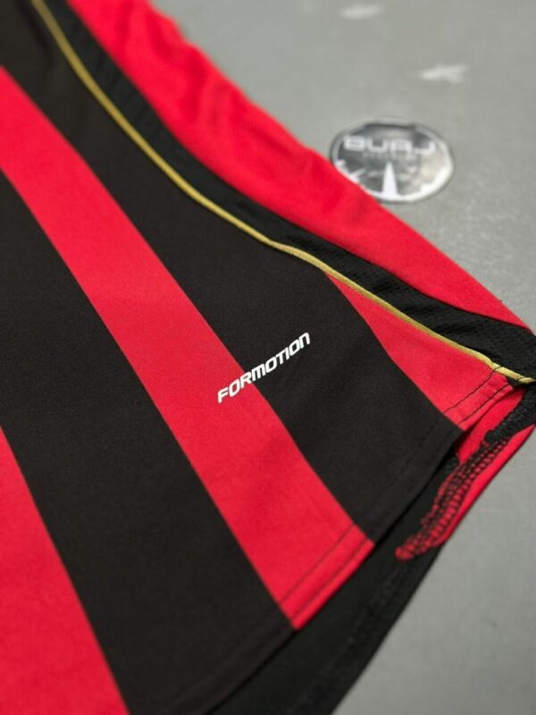 CAMISETA RETRÔ MILAN 06/07 - Imagem 3