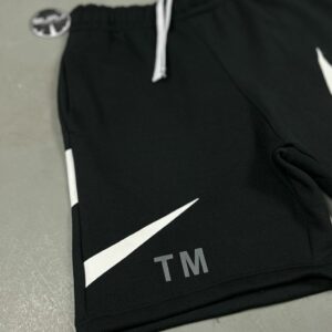 BERMUDA MOLETOM NIKE BIG SWOOSHᵀᴹ